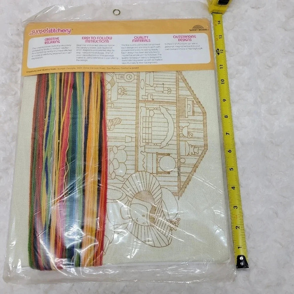 🌴3/$15🌴Sunset Stitchery Crewel Kit 2611 Childhood Treasures Girl 70 Kitsch - Picture 7 of 9